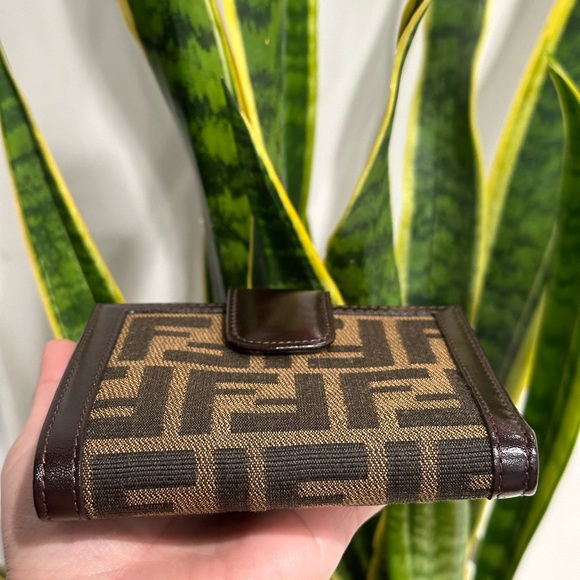 ❌SOLD❌ Fendi Zucca Bifold Compact Wallet - Picture 6 of 14